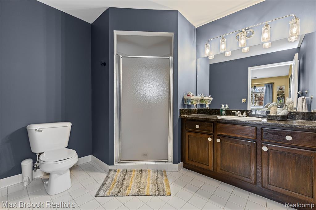 5817 Twin Oaks Drive, Sterling Heights, MI 48314 — Photo 25