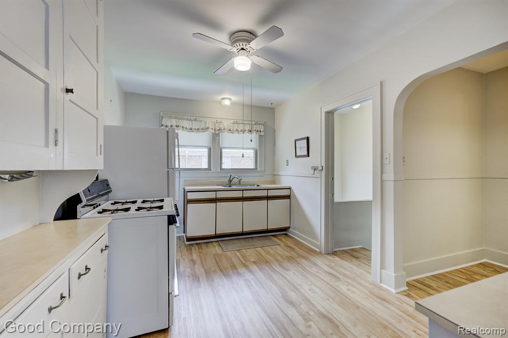 515 W Golden Gate, Highland Park, MI 48203 — Photo 30