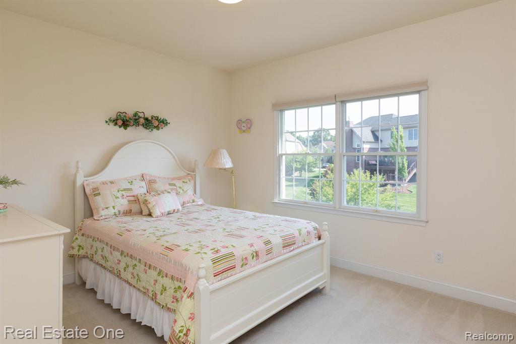 3755 S Century Oak Circle, Oakland, MI — Photo 33