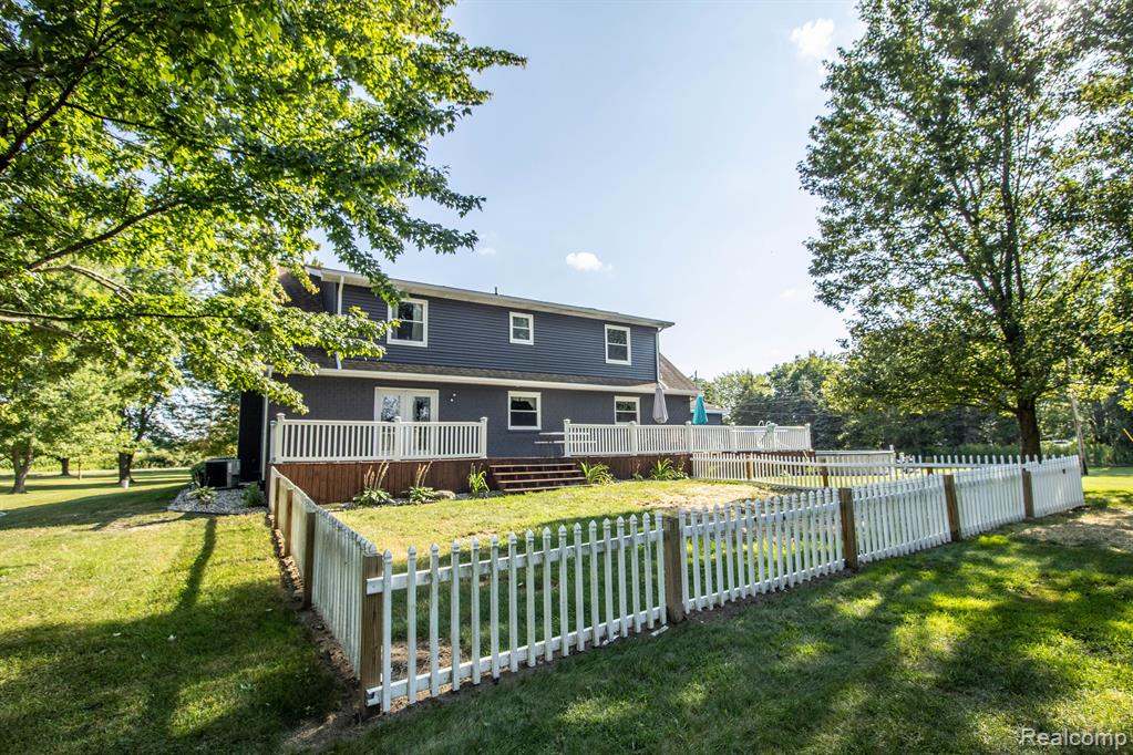 4585 Burt Road, Birch Run, MI 48415 — Photo 77