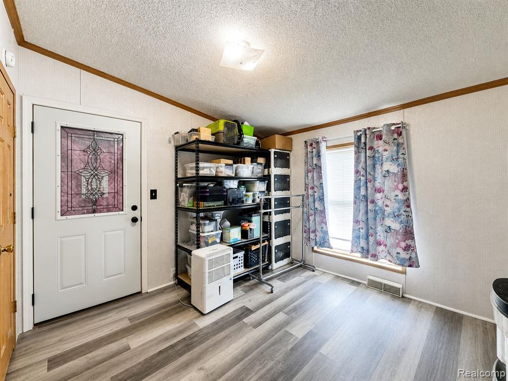 90 Menlo Park Drive, Belleville, MI 48111 — Photo 13