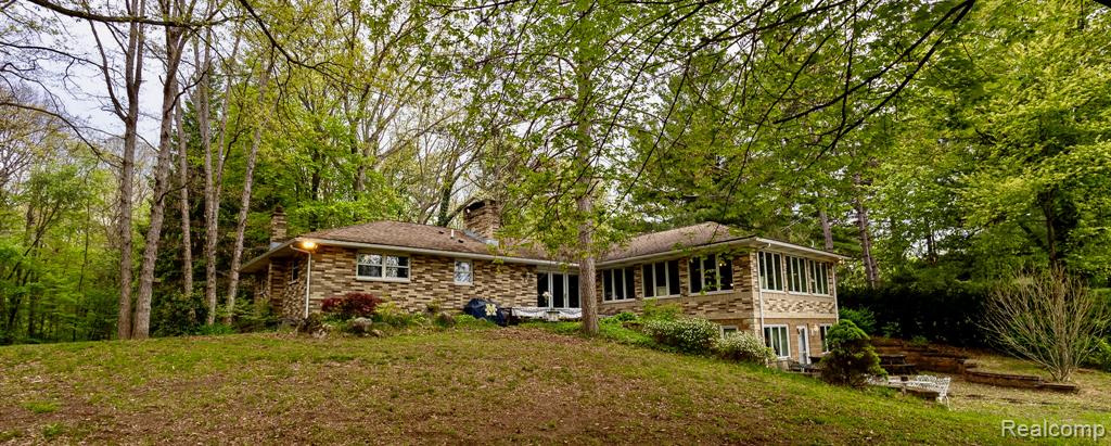 8197 Irish Road, Millington, MI 48746