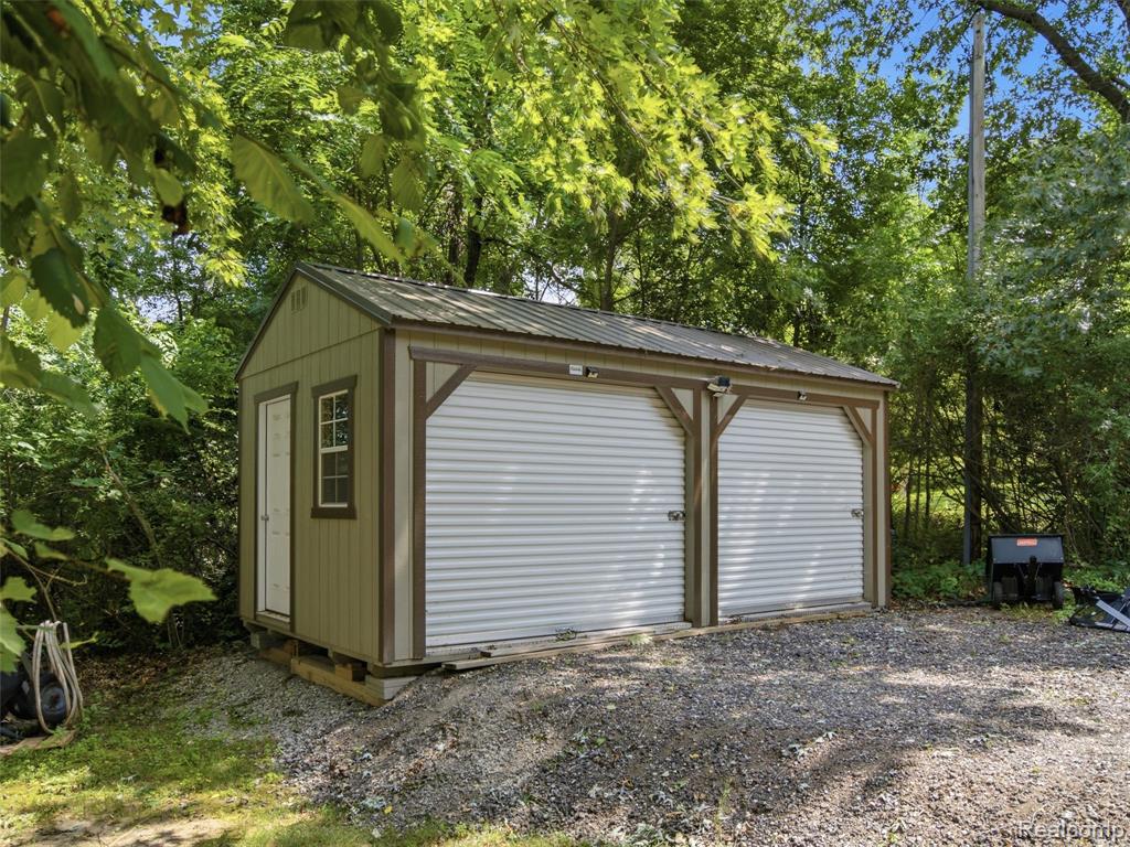 7055 Randall Drive, Fenton, MI 48430 — Photo 42