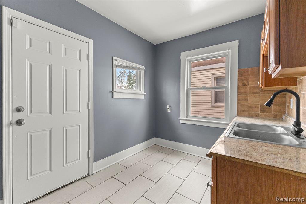9375 Mendota Street, Detroit, MI 48204 — Photo 12