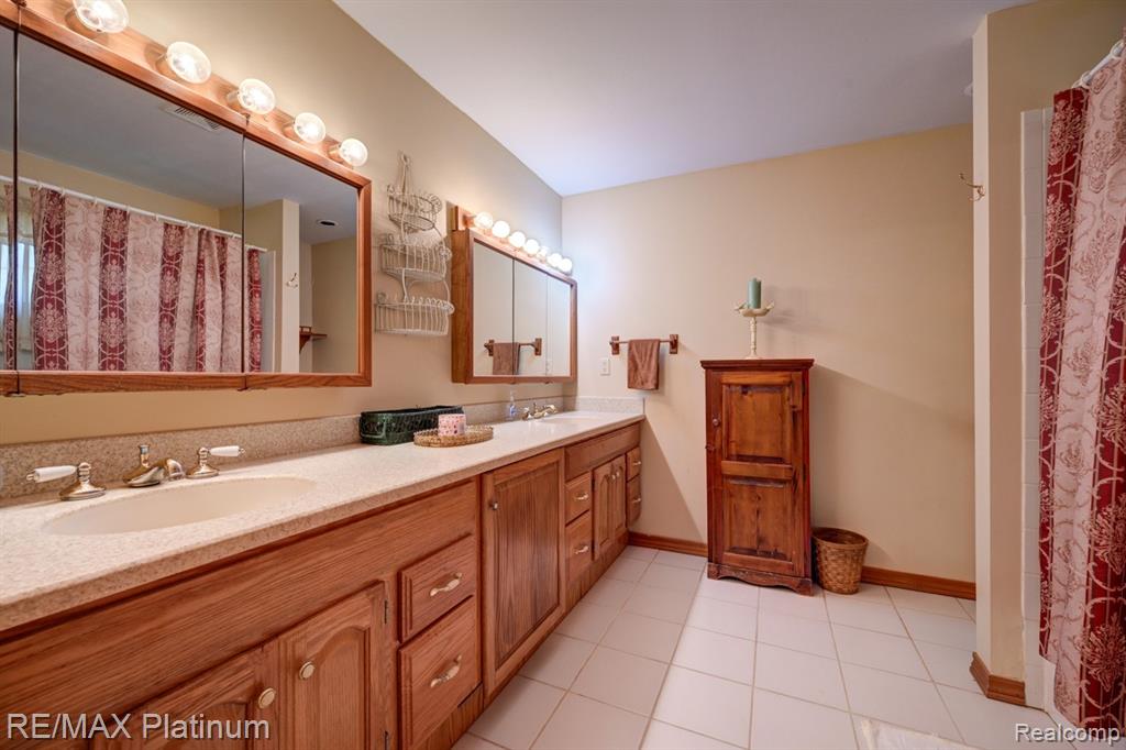 7062 South Fork Drive, Swartz Creek, MI 48473 — Photo 31