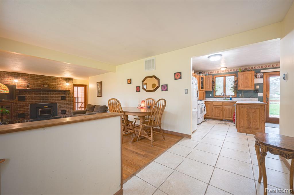9024 PARSHALLVILLE Road, Fenton, MI 48430 — Photo 12