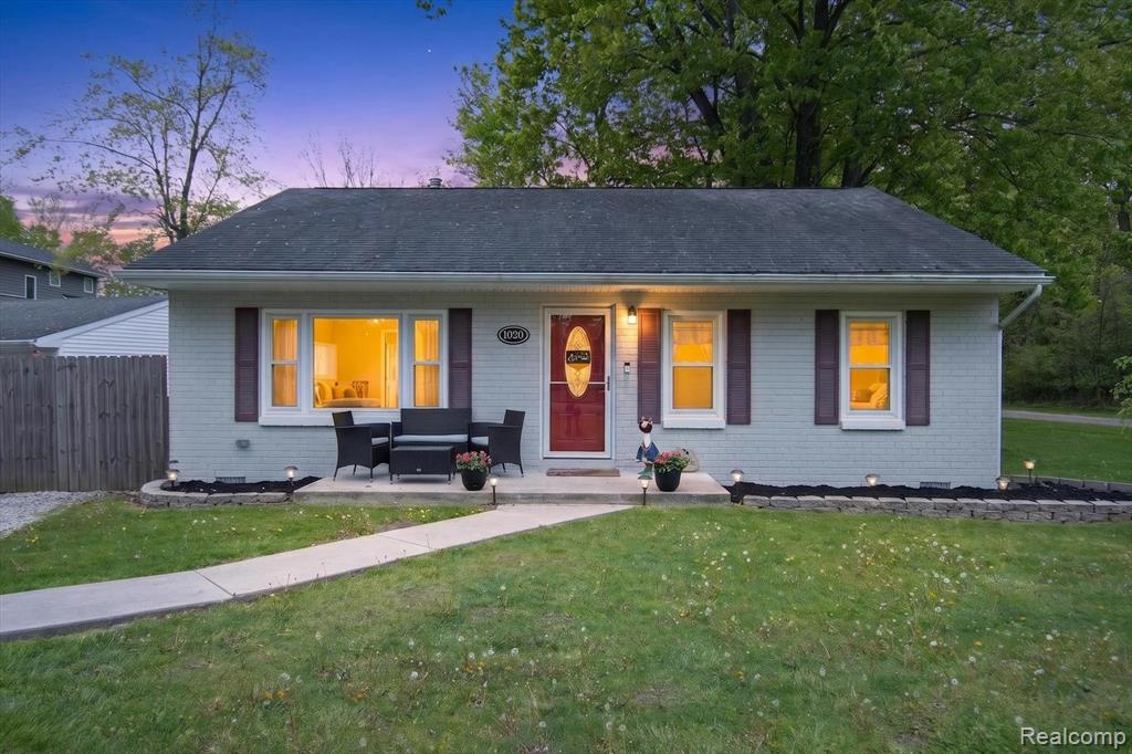 1020 Savage Road, Belleville, MI 48111 — front exterior