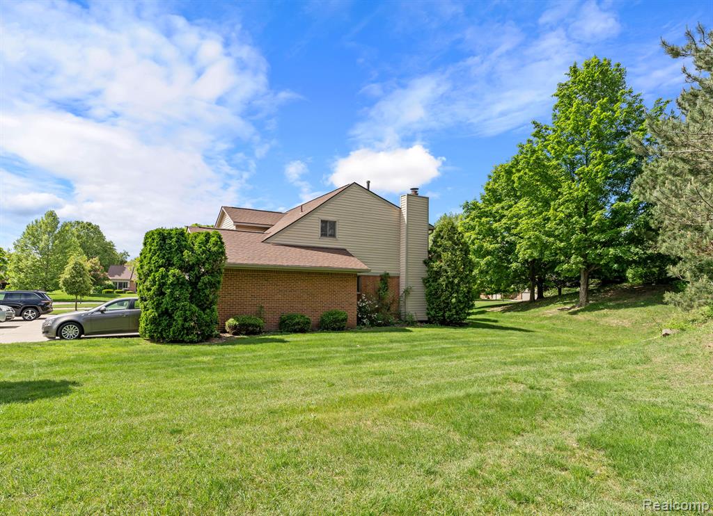 3702 Old Creek Road, Troy, MI 48084 — Photo 29
