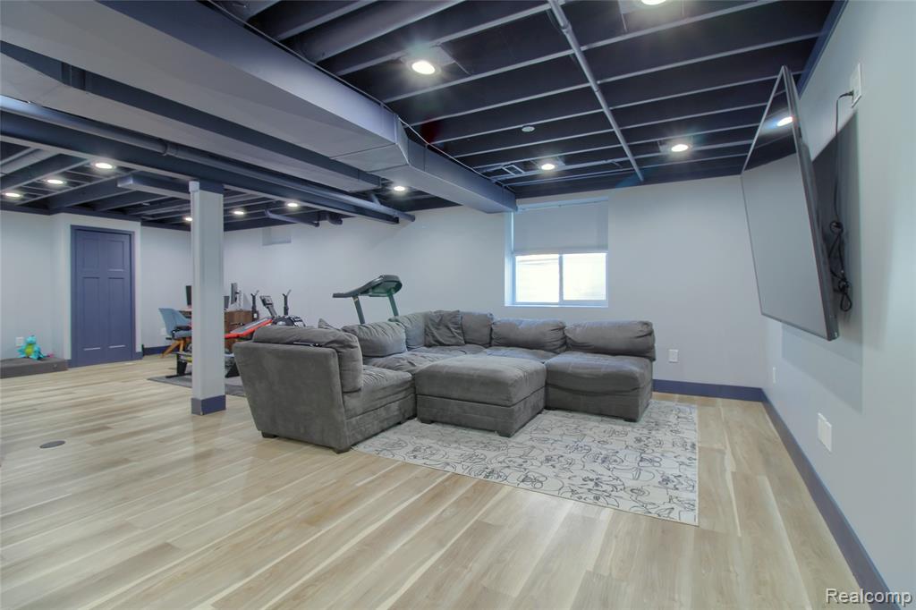 30932 Asbury Hill Drive, New Hudson, MI 48165 — Photo 35
