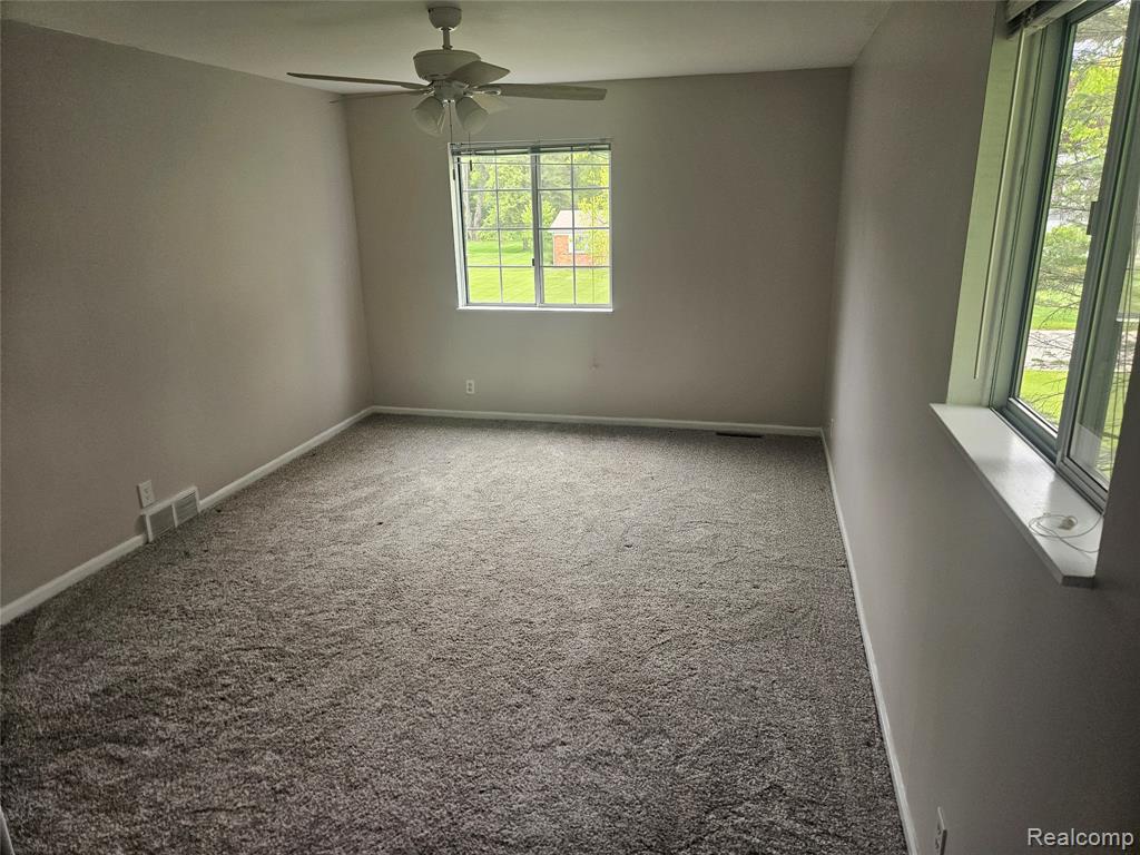 1210 Bay Ridge, Highland, MI 48356 — Photo 10