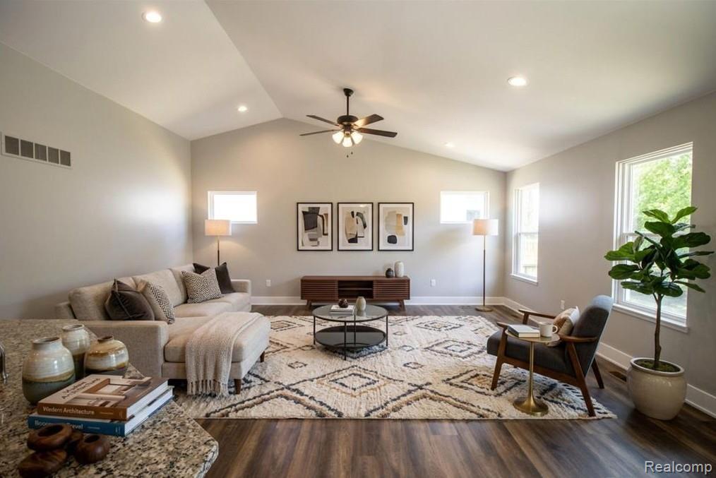 11469 Hidden Oaks Drive, Clio, MI 48420 — Photo 5