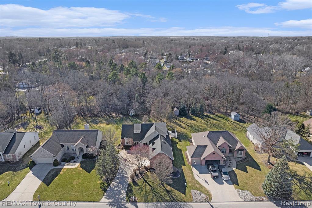 440 RIVER WOODS Drive, Flushing, MI 48433 — Photo 36