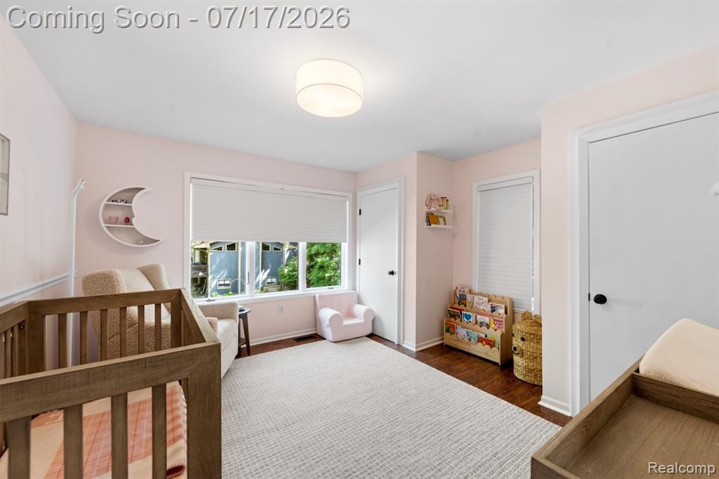 7375 Parkwood Drive, Fenton, MI 48430 — Photo 32