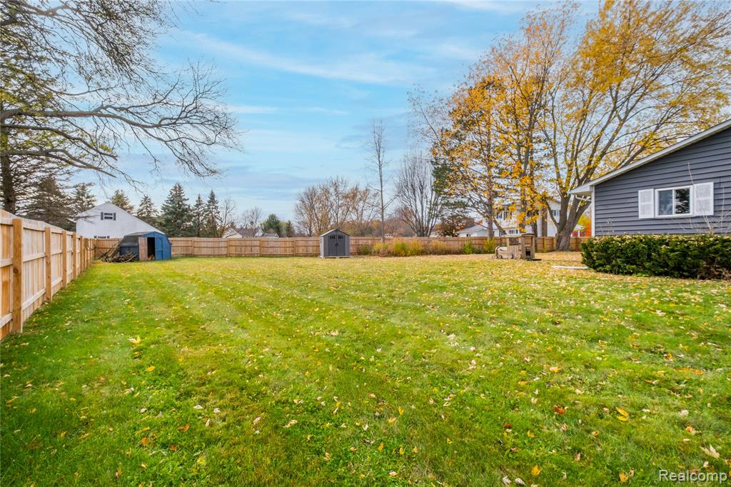 7121 S Fork Drive, Swartz Creek, MI 48473 — Photo 10