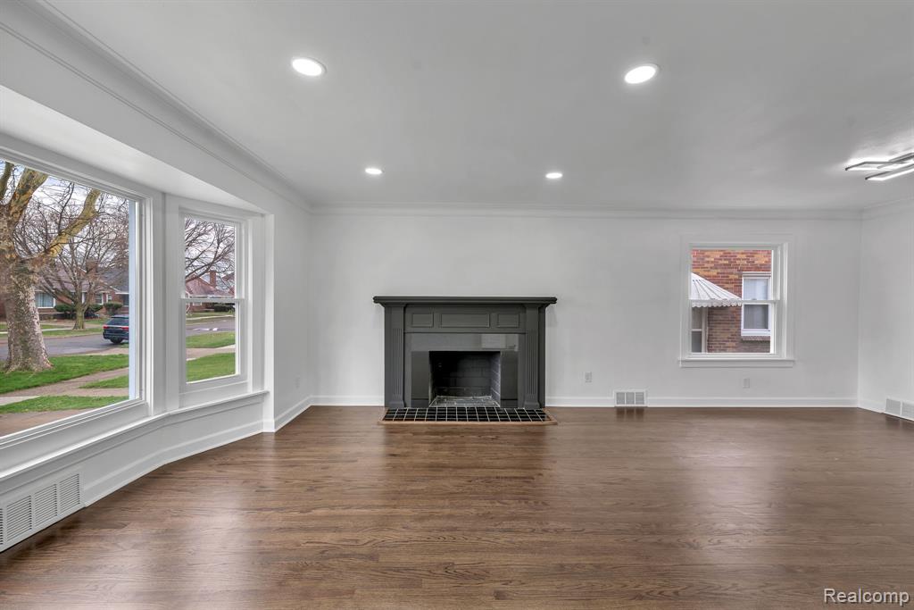 8285 Cheyenne Street, Detroit, MI 48228 — Photo 9