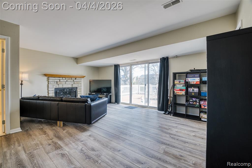 7087 Hogan Drive, Ypsilanti, MI 48197 — Photo 9