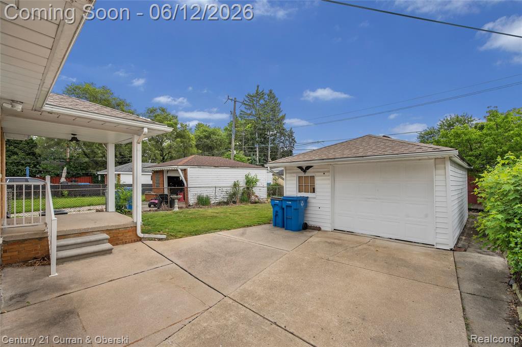 7602 Highview Street, Dearborn Heights, MI 48127 — Photo 26