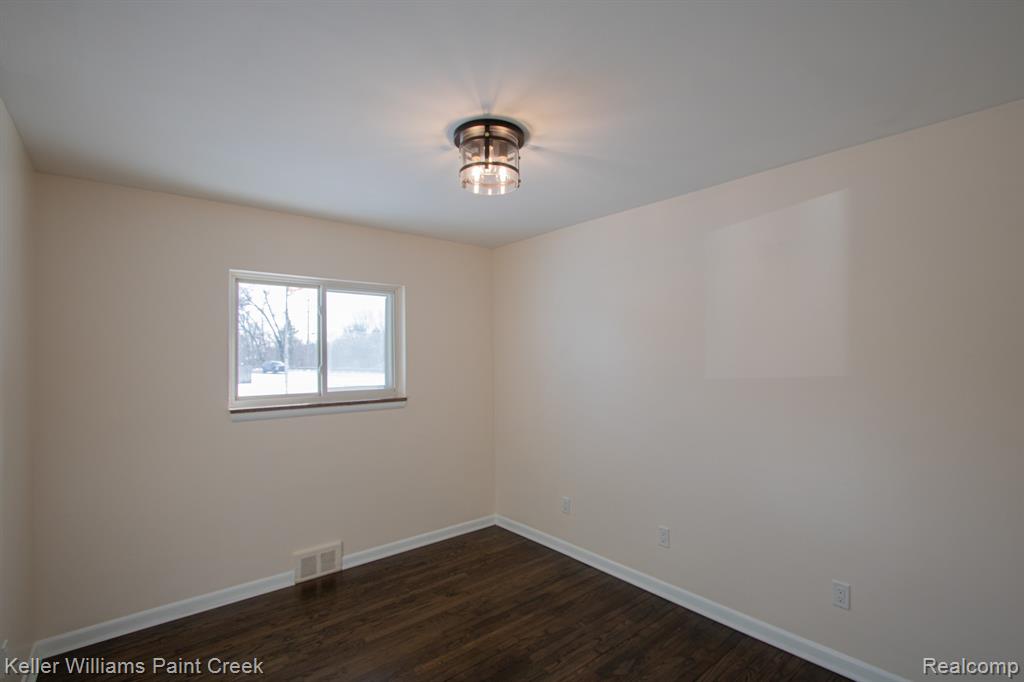 5617 Westfalen Drive, Shelby Twp, MI 48317 — Photo 15