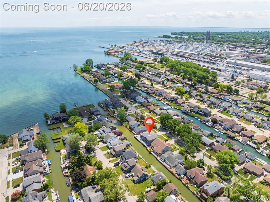 22491 E 10 Mile Road, Saint Clair Shores, MI 48080 — Photo 32