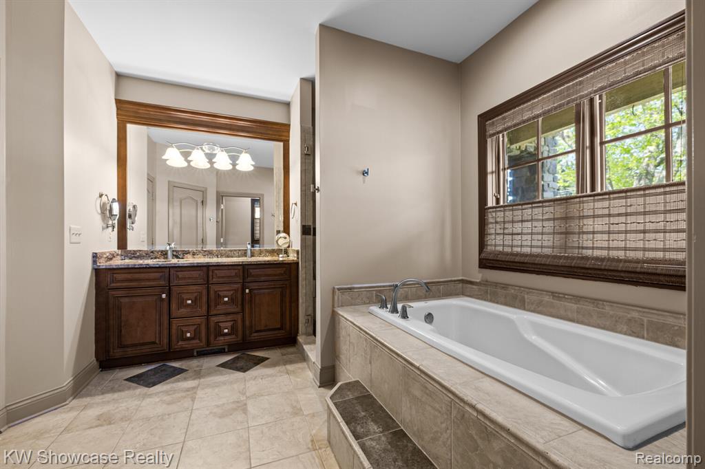 3348 Kingsway Drive, Highland, MI 48356 — Photo 25