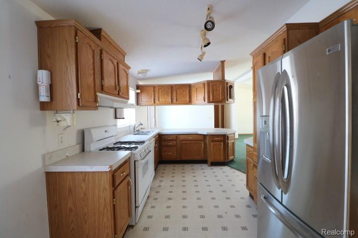 26 W Barnes Road, Fostoria, MI 48435 — Photo 7