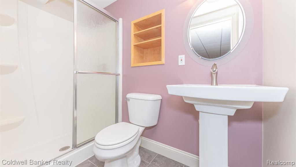 13541 CHRISTINA Lane, Belleville, MI 48111 — Photo 48