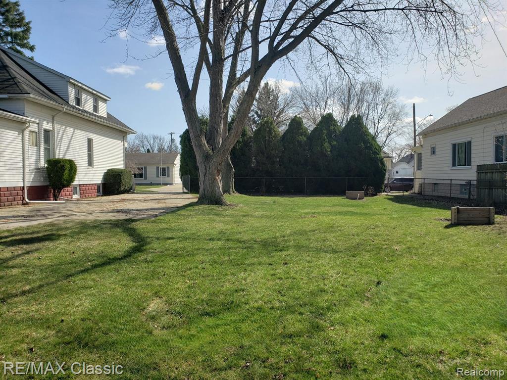 7299 GRONOW, Center Line, MI 48015 — Photo 3