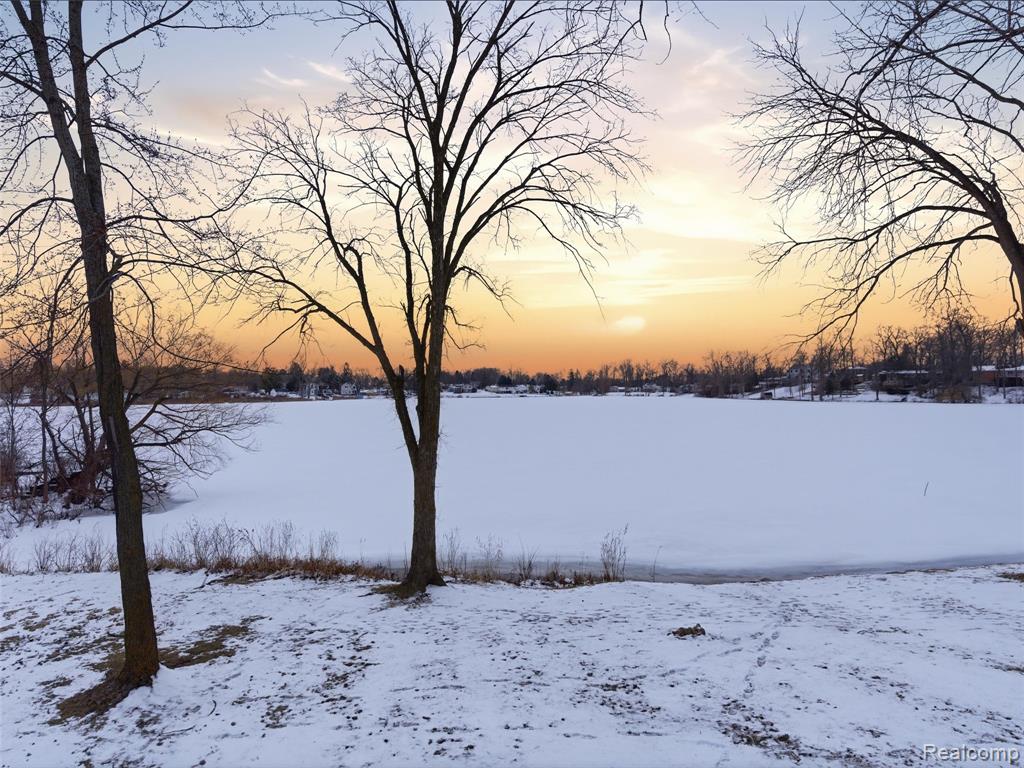 1393 Eden Gardens Drive, Fenton, MI 48430 — Photo 3