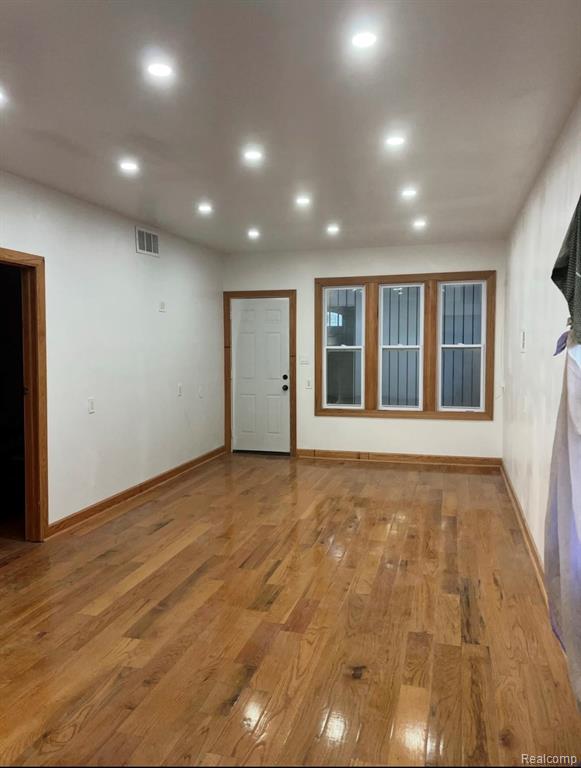 17333 Fenelon Street, Hamtramck, MI 48212 — Photo 3