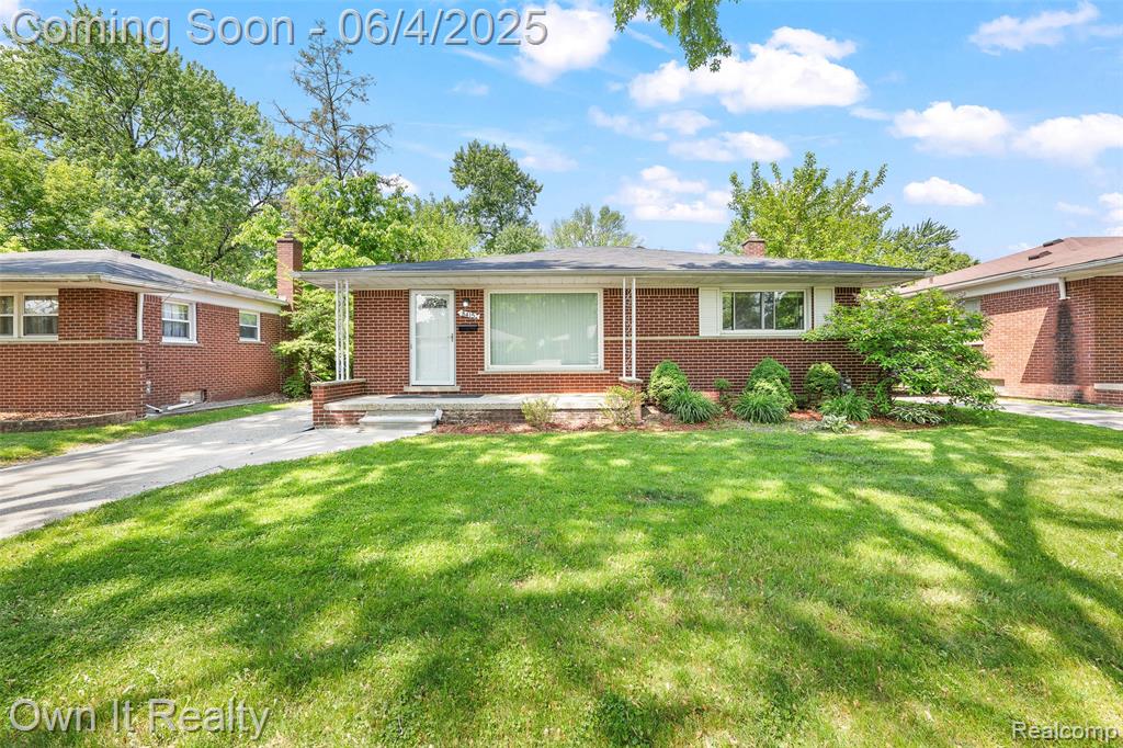 8415 N Evangeline Street, Dearborn Heights, MI 48127 — Photo 2
