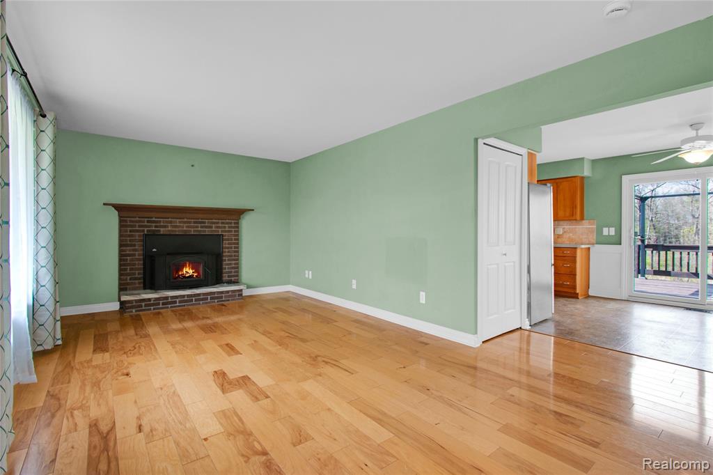 9093 Jordan Road, Grand Blanc, MI 48439 — Photo 29