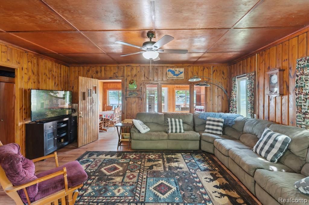 5020 Main Street, MI — Photo 5