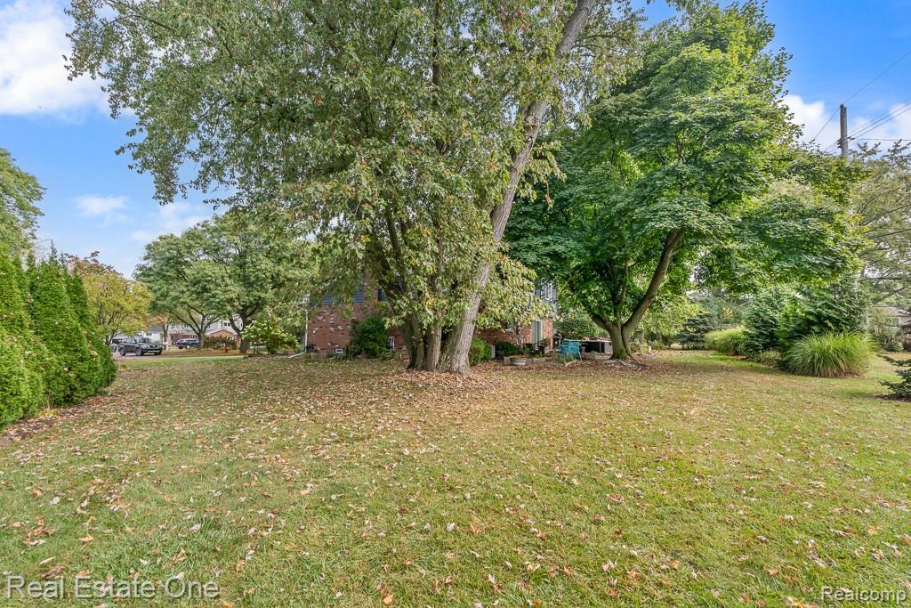 4203 Sugar Grove Court, Troy, MI 48098 — Photo 43