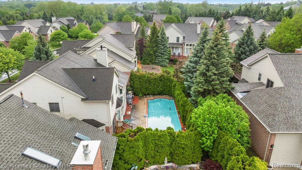 47274 Hunters Park Drive, Plymouth, MI 48170 — Photo 53