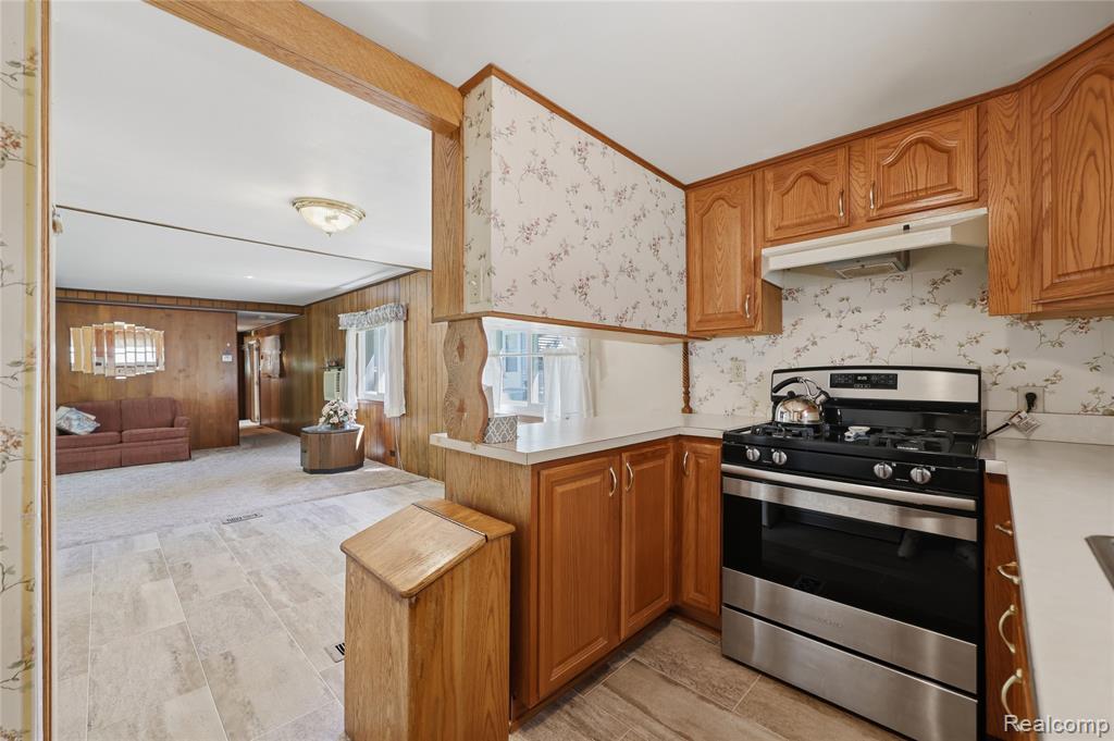 3700 Sylvester Drive, Dryden, MI 48428 — Photo 12