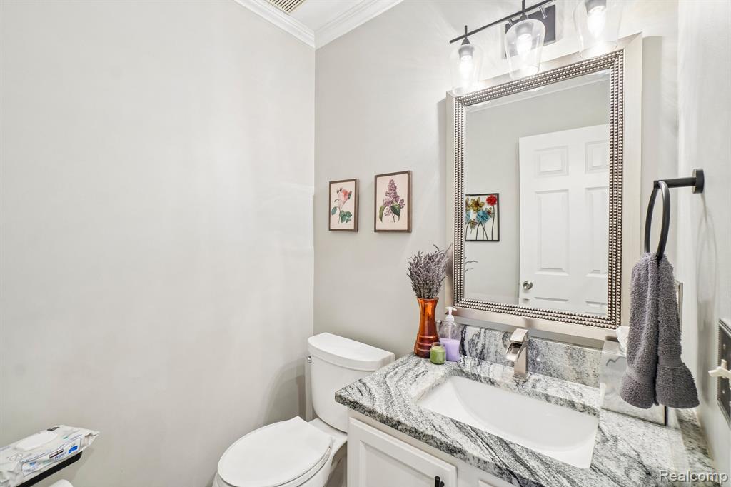 696 Vincent Street, Pinckney, MI 48169 — Photo 17