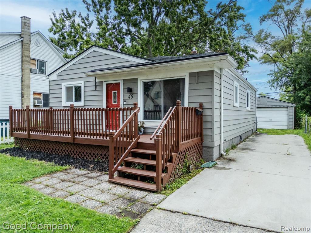46 W MAPLEDALE Avenue, Hazel Park, MI 48030 — front exterior