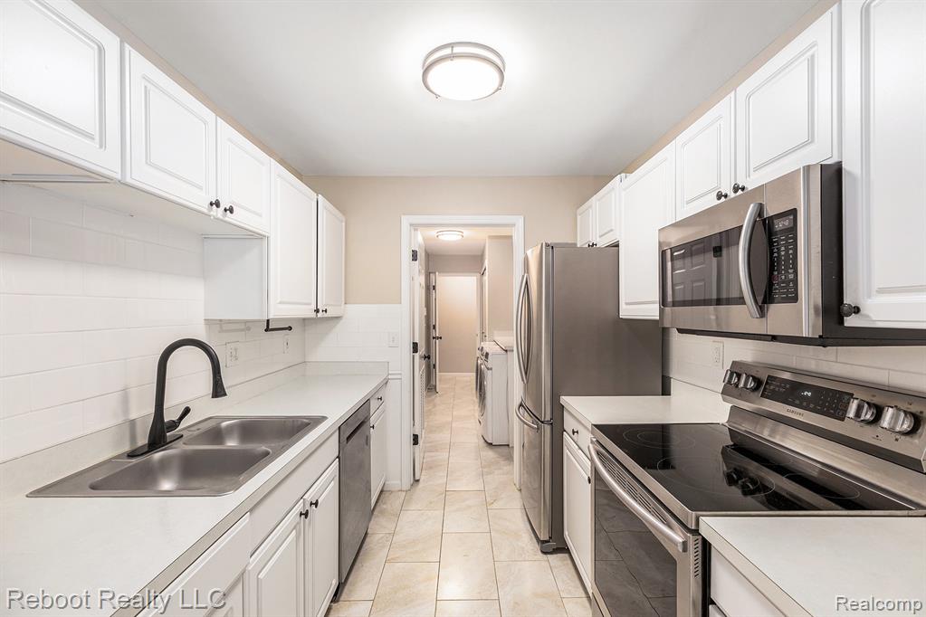 56563 Scotland Boulevard, Shelby Twp, MI 48316 — Photo 8