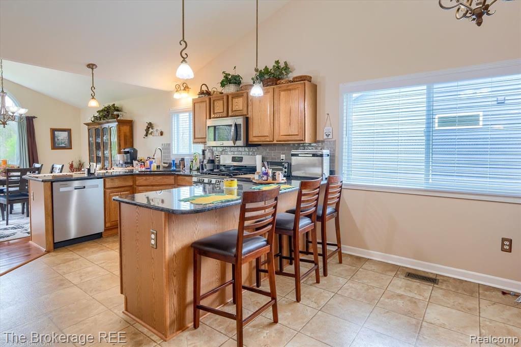 10047 Fox Run Drive, Davison, MI 48423 — Photo 29