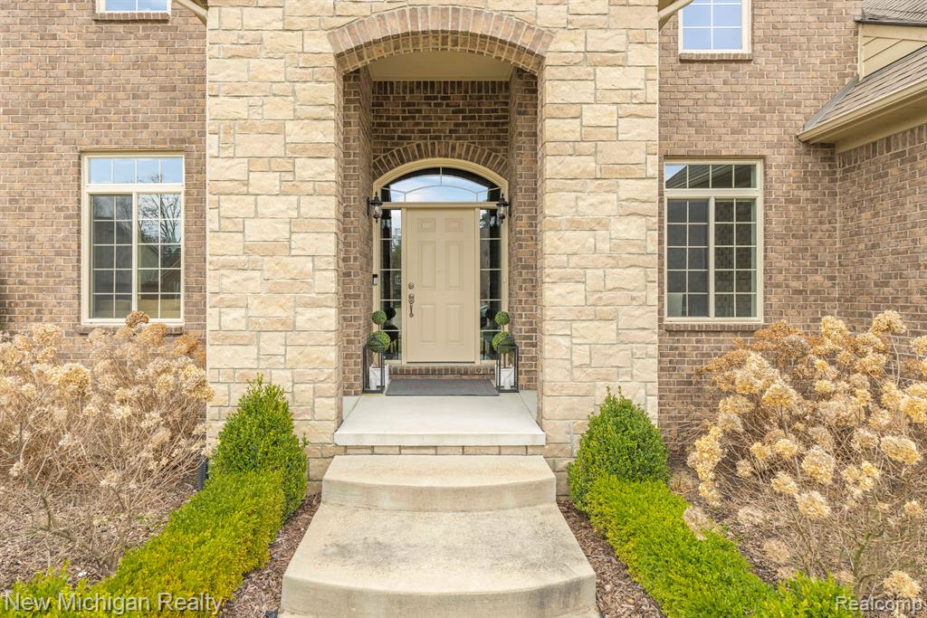 55038 TIMBERS EDGE Drive, Shelby Twp, MI 48316 — Photo 43