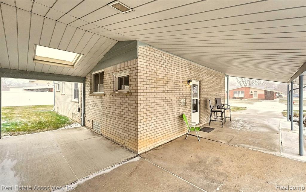 9219 Melrose Street, Livonia, MI 48150 — Photo 13