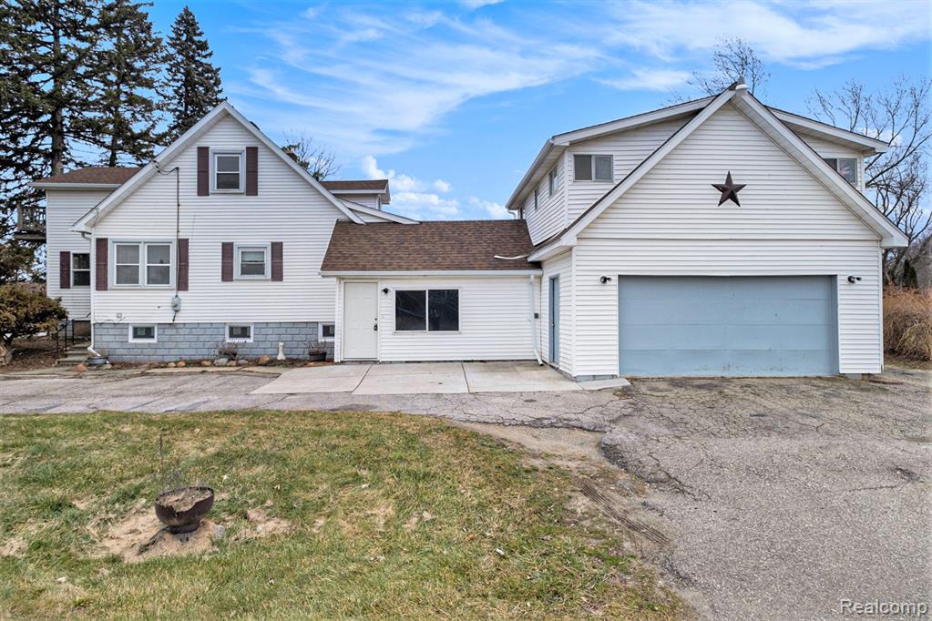 4138 Lapeer Road, Burton, MI 48509 — Photo 2