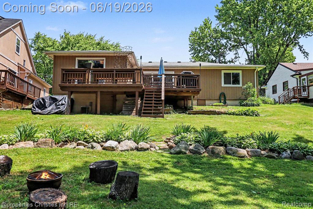 9567 Susin Lane, Clarkston, MI 48348