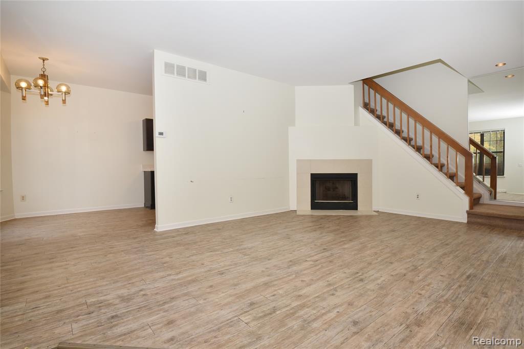 7296 Green Farm Road, West Bloomfield, MI — Photo 4
