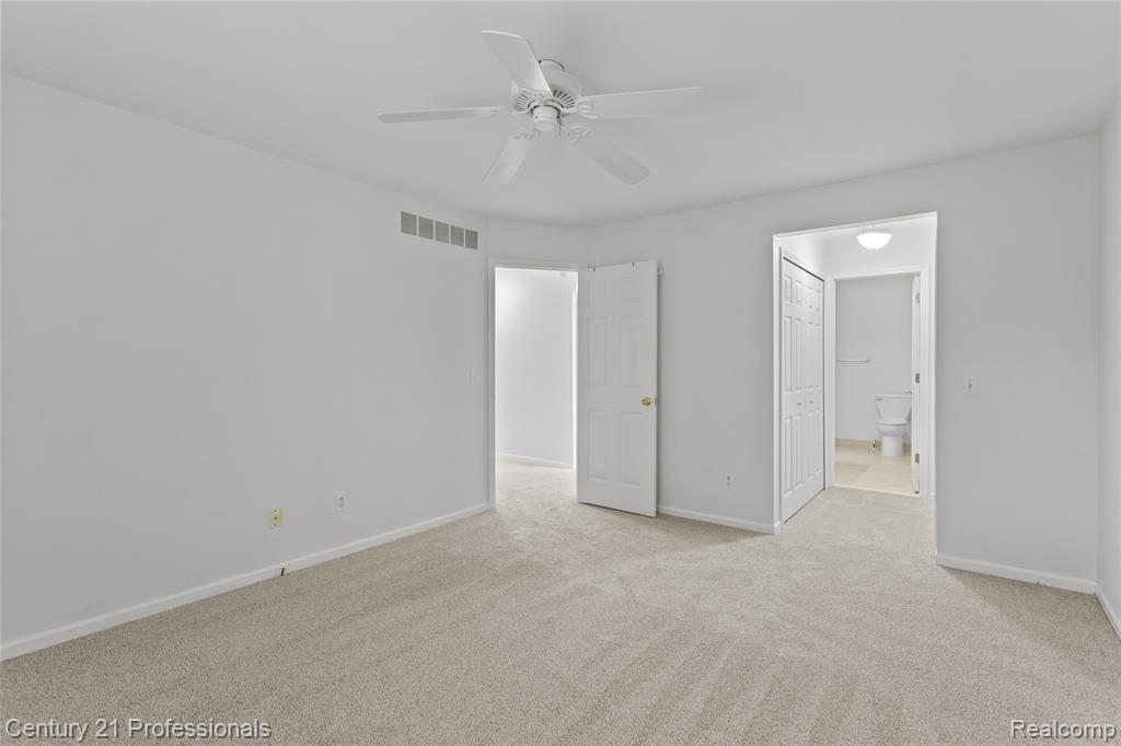 18344 Greenmeadow Drive, Clinton Twp, MI 48038 — Photo 13