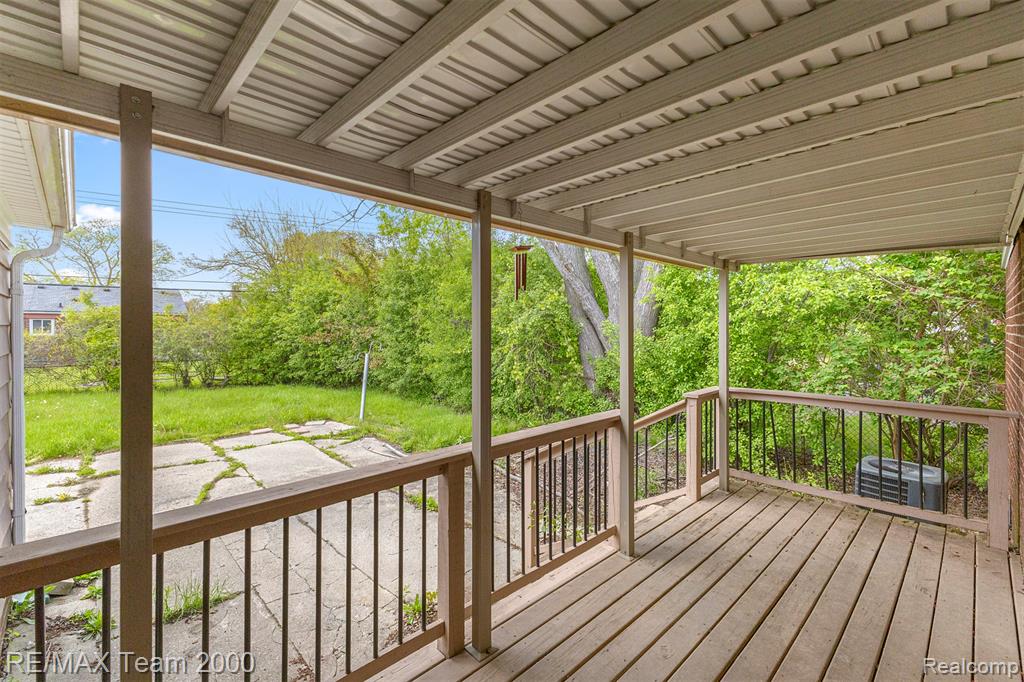 22101 Church Street, Oak Park, MI 48237 — Photo 14