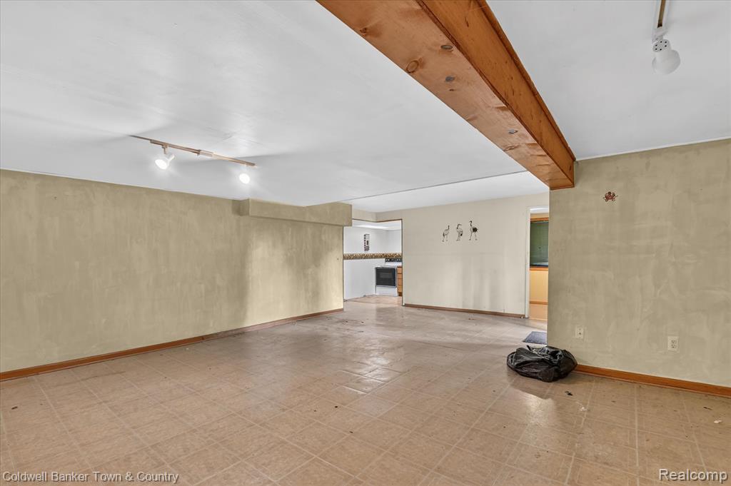 6656 Snowshoe Lane, Brighton, MI 48116 — Photo 38