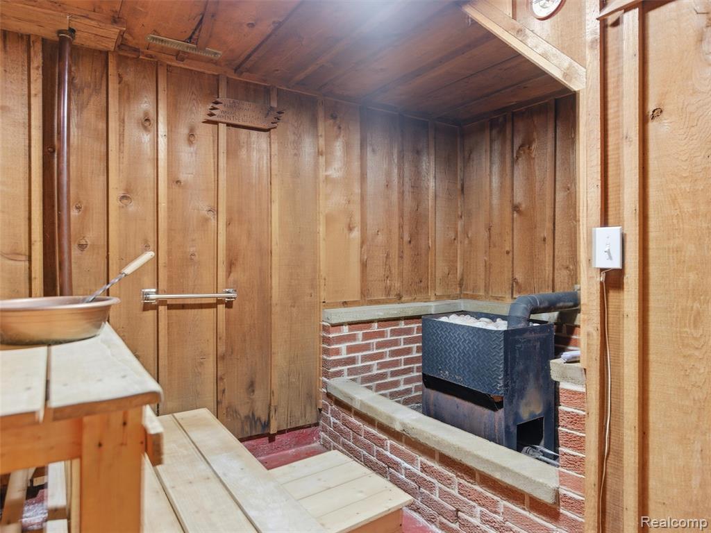 550 Johnson Street, Almont, MI 48003 — Photo 27