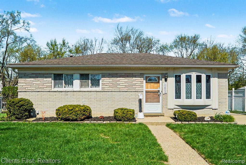 22952 Tuck Road, Farmington, MI 48336 — Photo 2