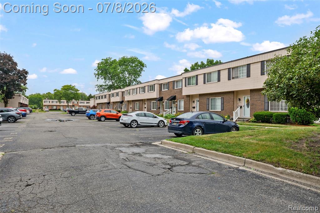 704 Estrada Drive, Belleville, MI 48111 — Photo 4